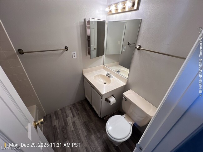 Building Photo - 3251 Dawnflower St