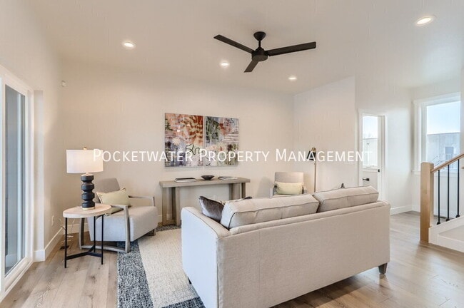 Building Photo - 1331 Baker St