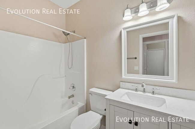 Building Photo - 3130 S 81st St