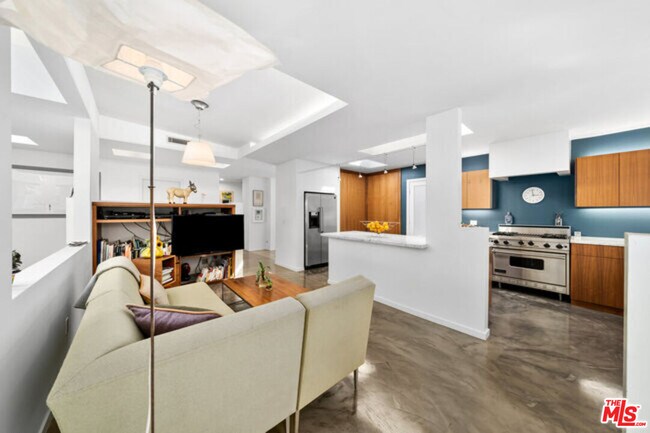 Building Photo - 18105 Sandy Cape Dr