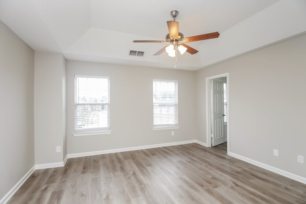 Building Photo - 4040 Brookfield Way