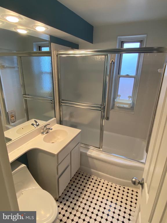 Building Photo - 4378 N Pershing Dr