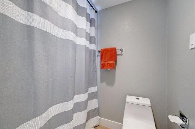 Building Photo - 1707 Spyglass Dr
