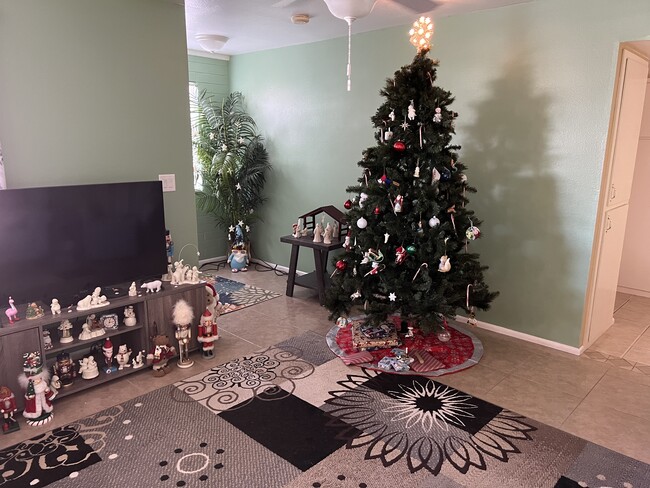 Living room - 9947 W El Dorado Dr