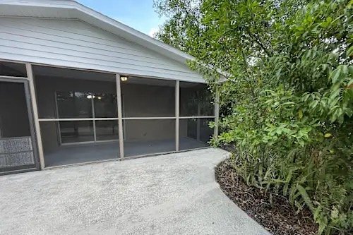 Building Photo - 625 Holland Ave