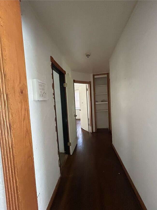 Building Photo - 2Bed 1Bath Northside Home!