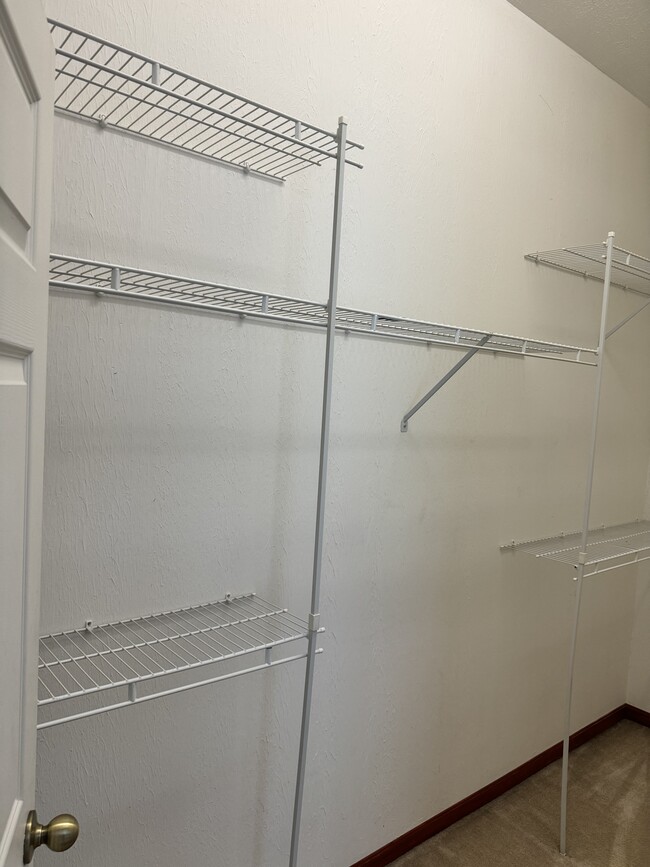 Building Photo - 5125 Echovale St NW