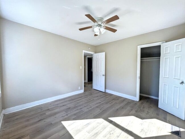 Building Photo - Cozy 3-Bedroom Home with Modern Amenities ...