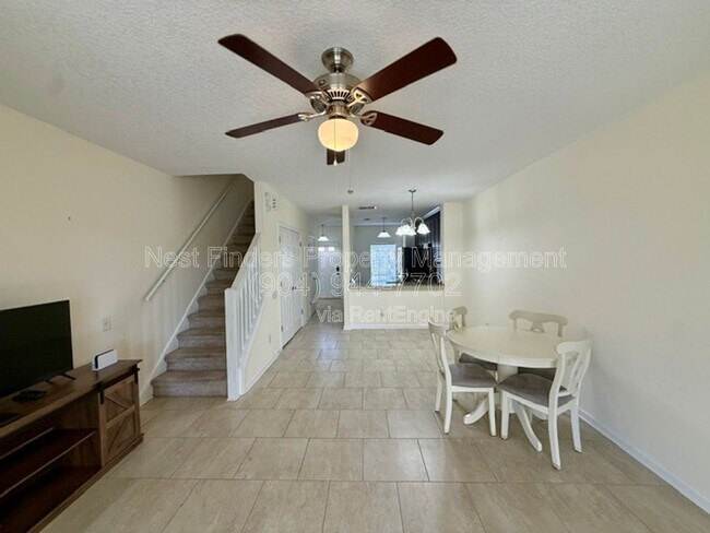 Building Photo - 12311 Kensington Lakes Dr
