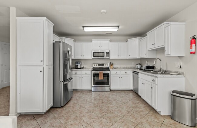 Building Photo - 316 E Monroe St