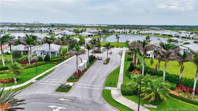 Building Photo - 10214 SW Captiva Dr