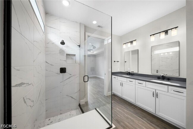 Building Photo - 20112 KIngmont Dr