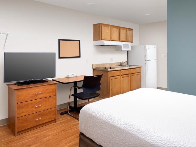 Building Photo - Furnished Studio-Las Cruces