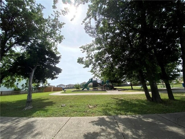 Building Photo - 12817 Chime Dr