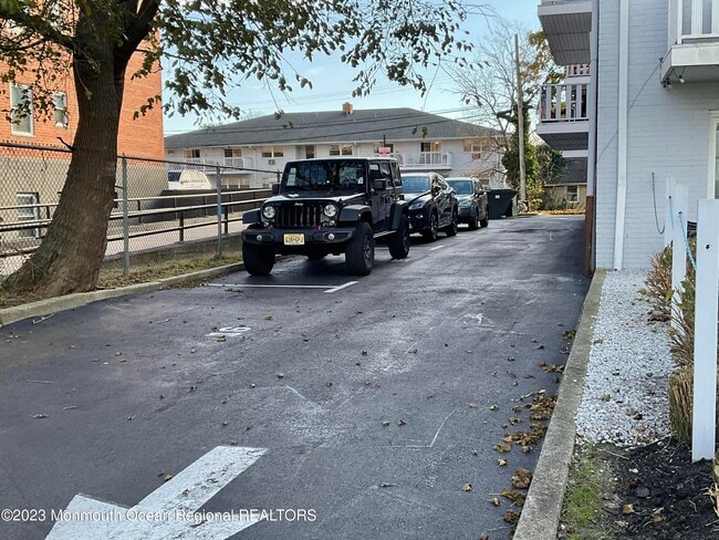 Building Photo - 410 8th Ave