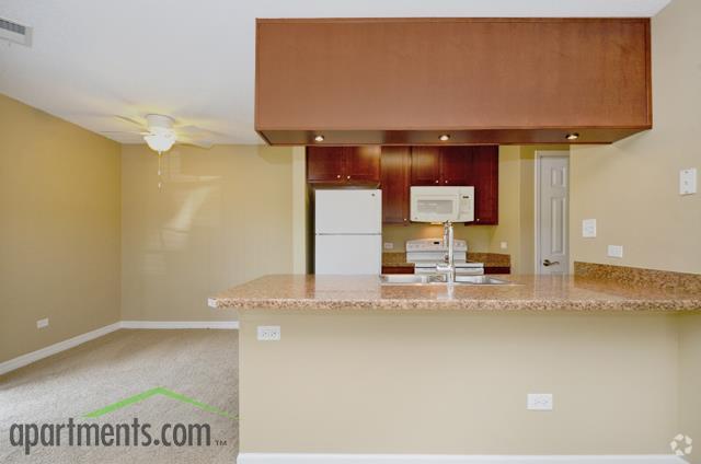 Breakfast Bar - The Pointe Apartments