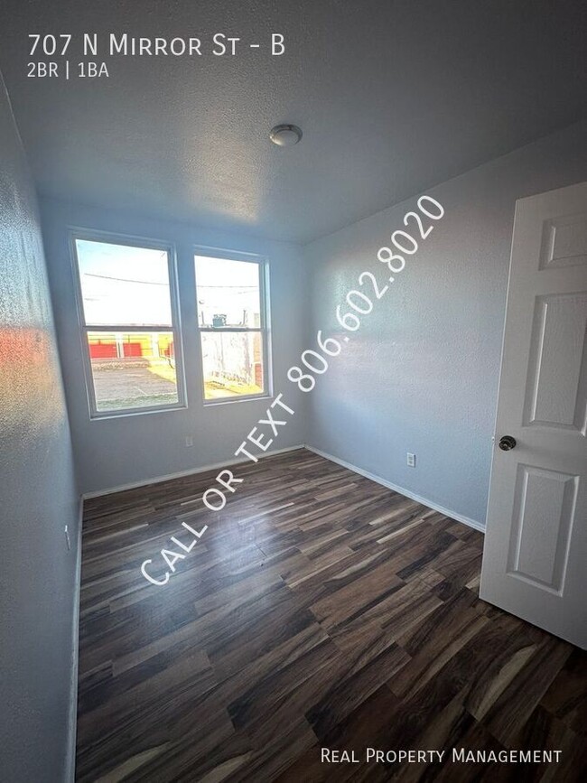 Primary Photo - 707 N Mirror St
