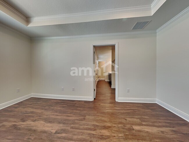 Building Photo - 27388 St Andrews Ave