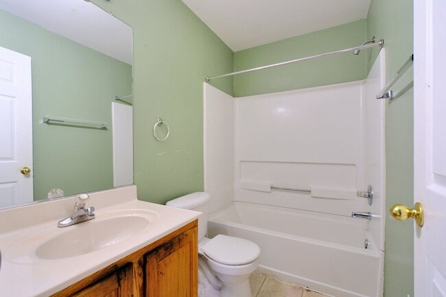 Building Photo - 3 bedroom 2.5 Bath In Oxon Hill Ready for ...