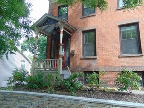 Building Photo - 205 Union St