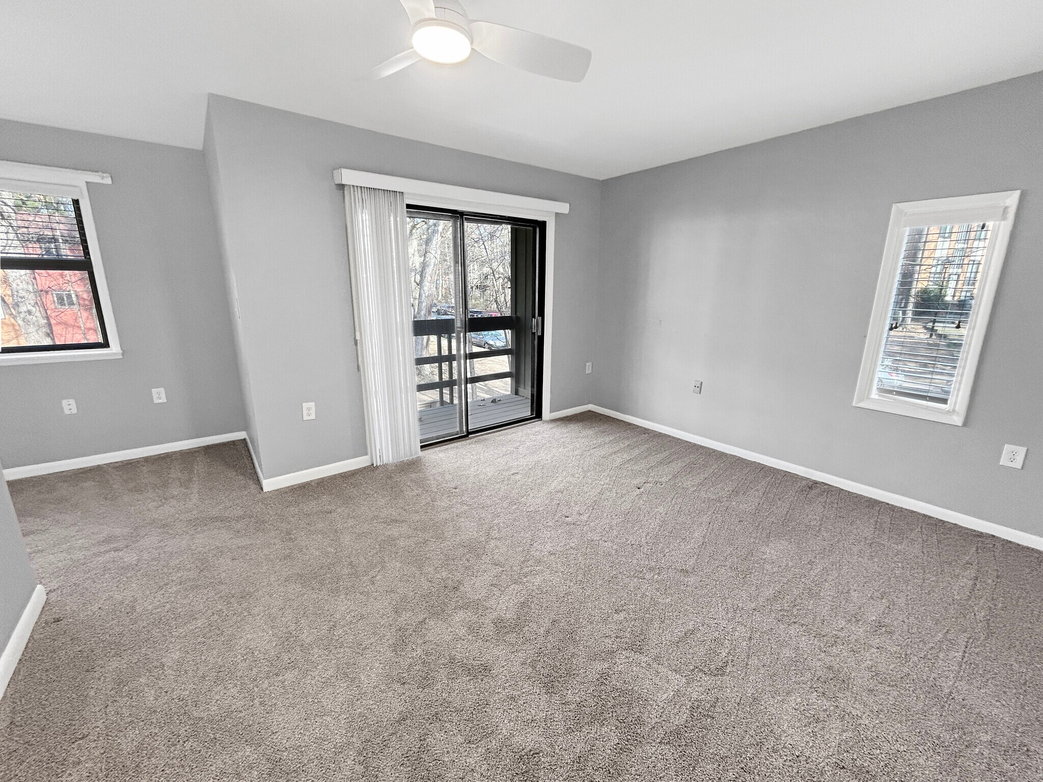 Building Photo - 2284 Emerald Heights Ct