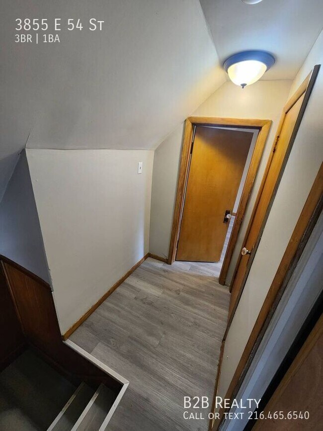 Building Photo - 3855 E 54th St