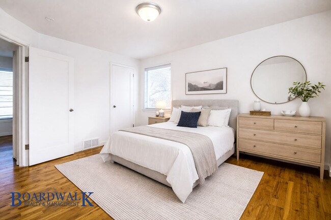 Building Photo - Spacious 4-Bed Home with Basement & Covered Patio