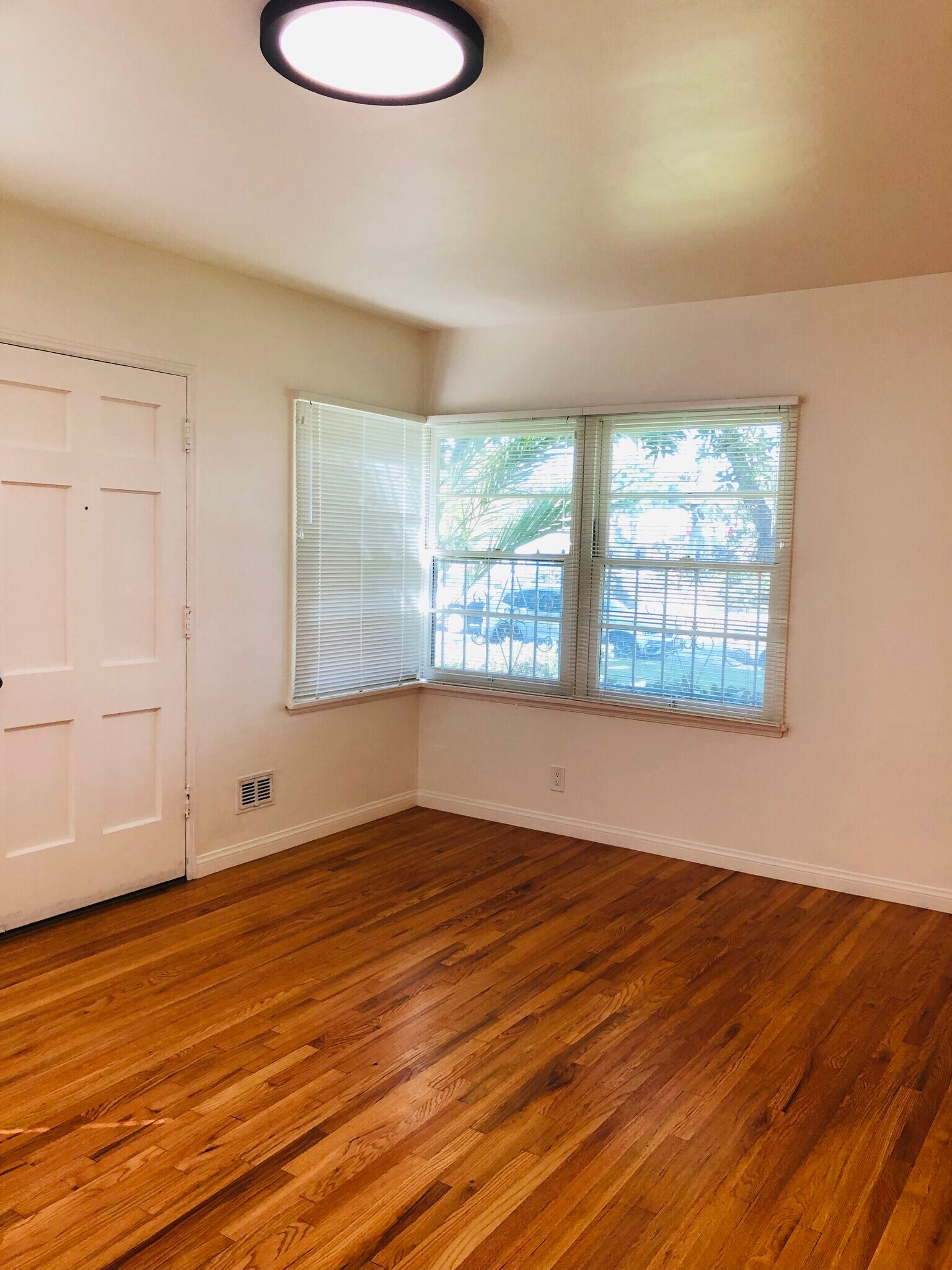 Living Room - 12544 Venice Blvd