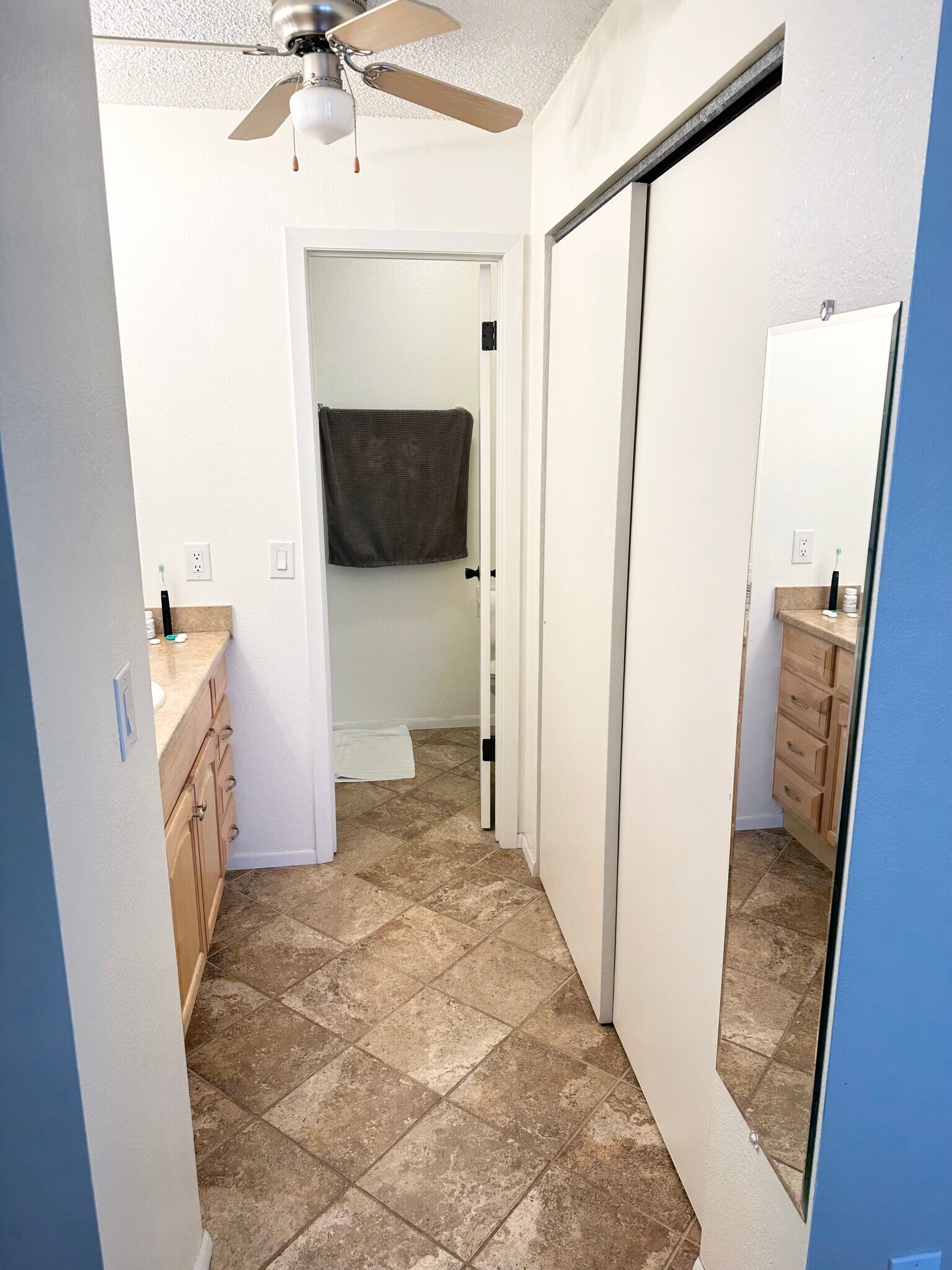 Building Photo - 344 S Estes St