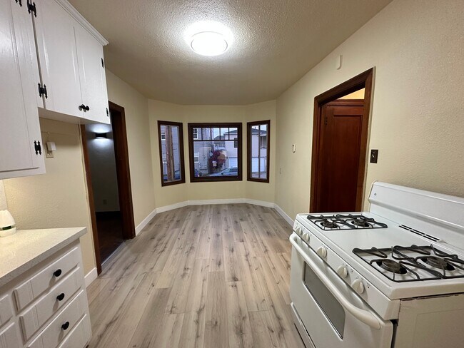 Building Photo - 2301 Spaulding Ave