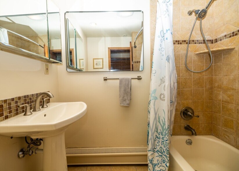 Bathroom 2 - 504 Burgess Dr