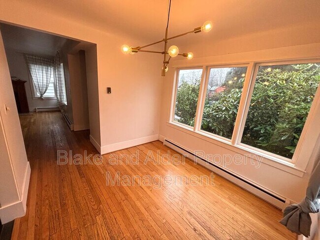 Building Photo - 7336 N Central St