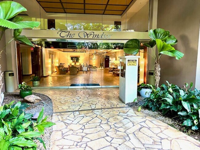 Primary Photo - The Windsor, Renovated 1/1/1, prime Waikik...