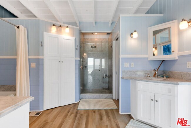 Building Photo - 24528 Malibu Rd