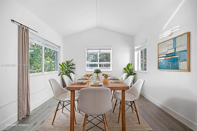 Building Photo - 876 NE 81st St