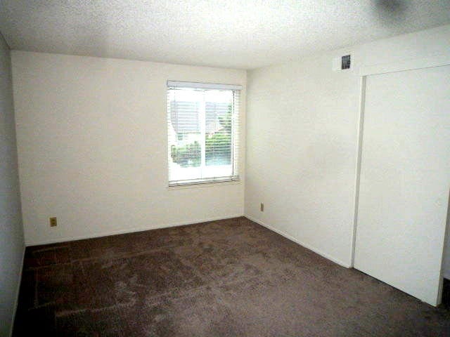 Building Photo - 7882 Comstock Cir