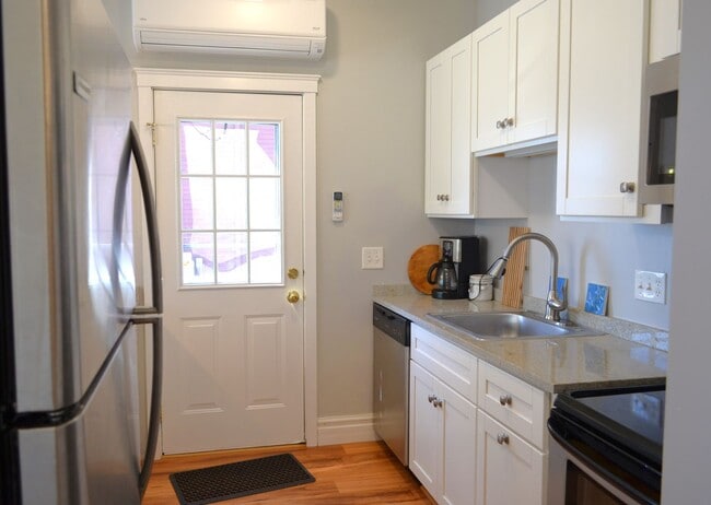 Building Photo - Winter Rental: Pirate's Cove (Pet-friendly!)
