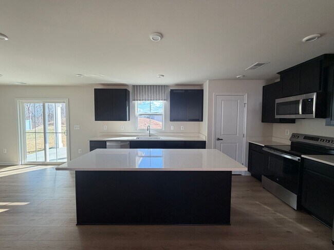 Building Photo - 59 Glacier Ave