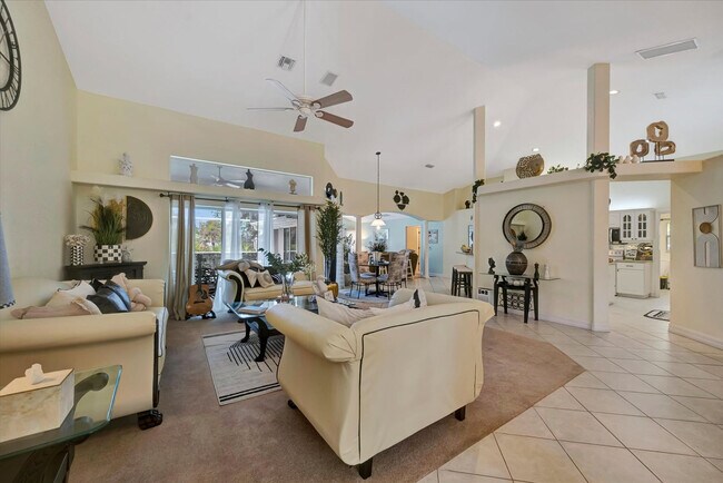 Building Photo - 19 Hoffer St