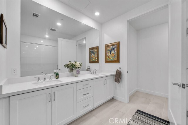 Building Photo - 4202 Rivington