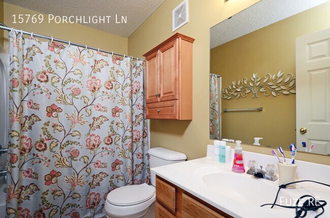 Building Photo - 15769 Porchlight Ln