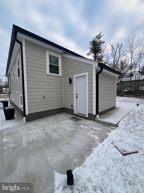 Building Photo - 169 Lawn Park Ave