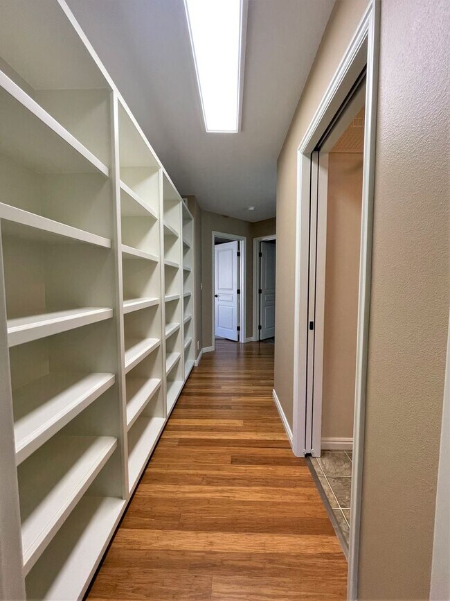 Building Photo - Beautiful 2 bed 2 bath home in the Woodbri...