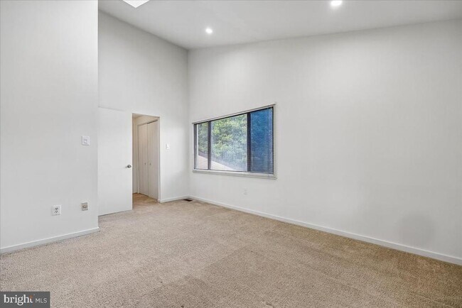 Building Photo - 9793 Hellingly Pl