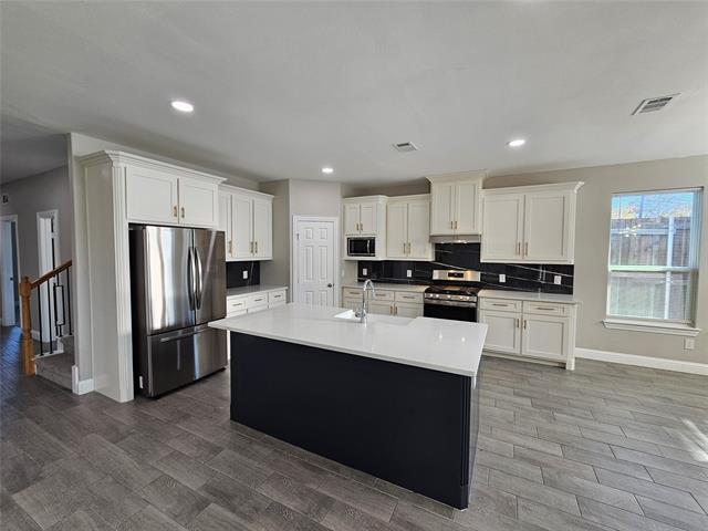 Building Photo - 610 Parker Cir