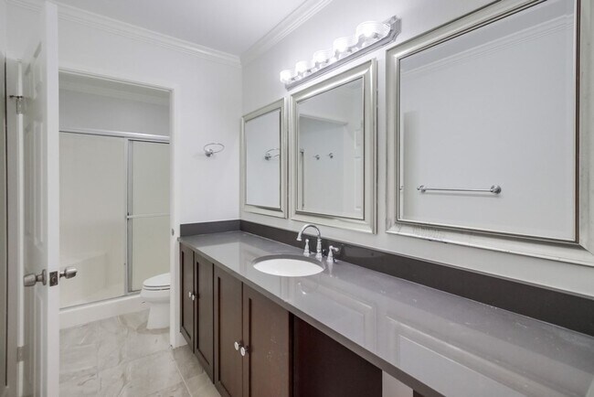 Building Photo - 3268 Via Marin