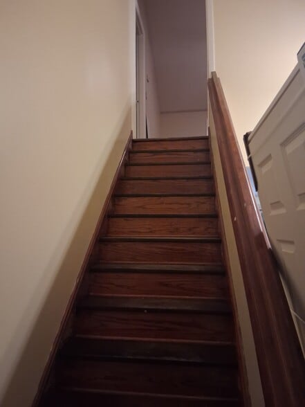 Building Photo - 775 Knotty Oak Rd