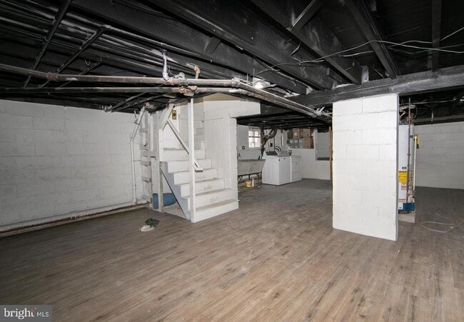 Building Photo - 34 Yale Rd