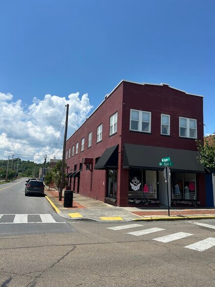 Primary Photo - 163 Cherokee St