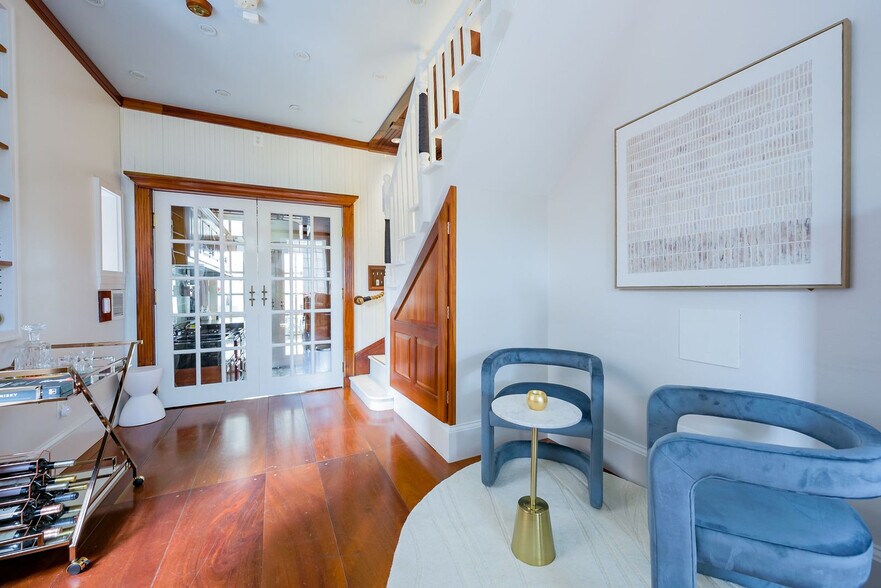 Building Photo - 1038 29th St NW